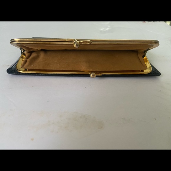 Vintage 1950’s Black and gold clutch - Picture 7 of 11